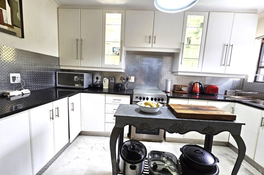 2 Bedroom Property for Sale in Wavecrest Eastern Cape